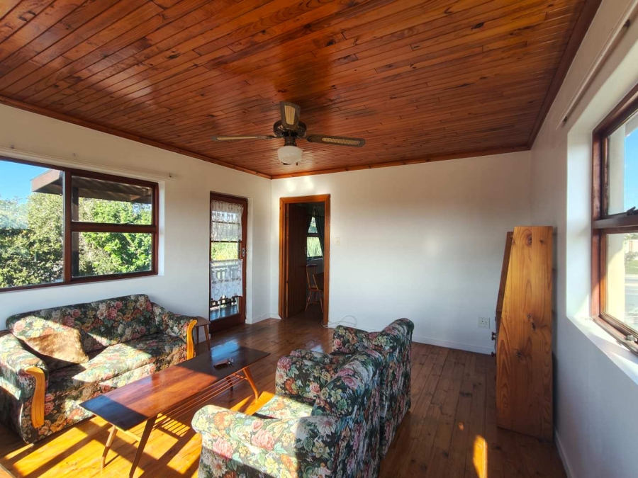 To Let 2 Bedroom Property for Rent in Mossel Bay Central Western Cape